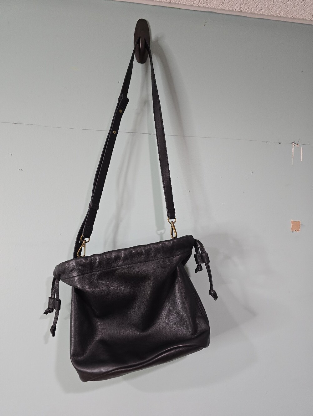 Madewell Black Minimalist Leather Drawstring Piazza Bucket Bag